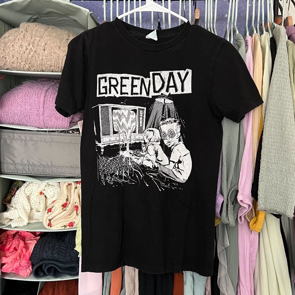 Green Day – "TV Wasteland" Band Tee  – Black
